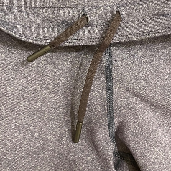 Men’s Lululemon pants 28” - Size M - Picture 6 of 6